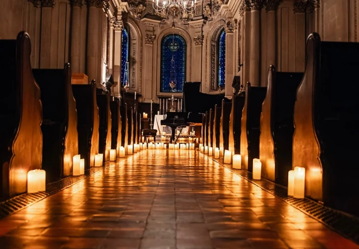 Moonlight Sonata at Christmas by Candlelight
